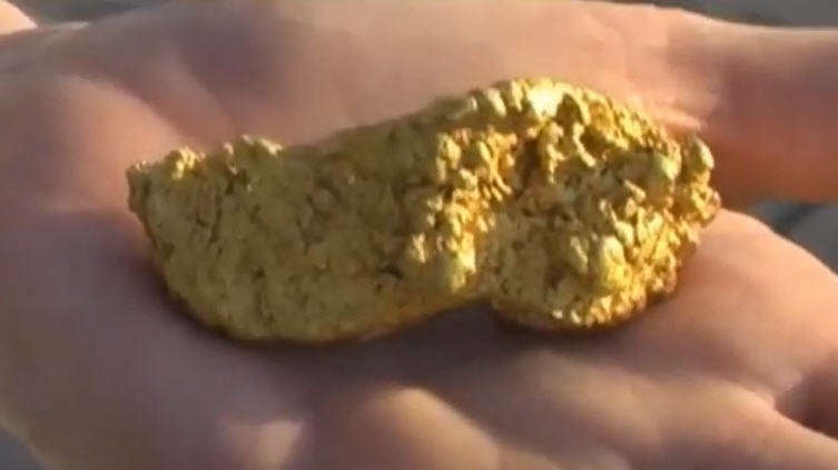 Giant Gold Nugget Prospecting - California Gold Rush Miner